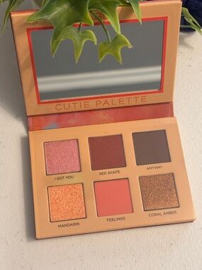 Cutie Palette Women Makeup Eyeshadow Palette - Coral Shades